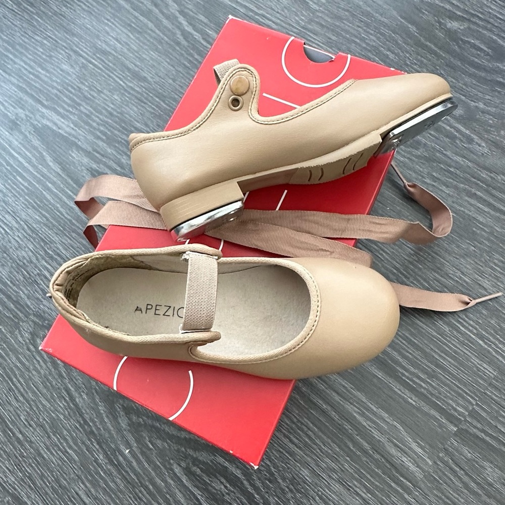 EUC Capezio Tap Shoes Girls 9W